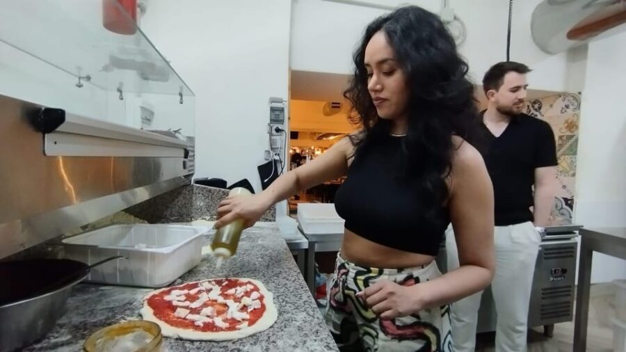 Naples: Pizza Making Class with Neapolitan Chef and drink - Key highlights you’ll care about