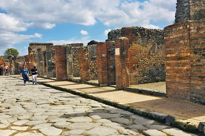 Naples & Pompeii Day Tour from Rome: Pompeii Ticket & City Visit - Should You Book This Rome to Pompeii and Naples Tour?