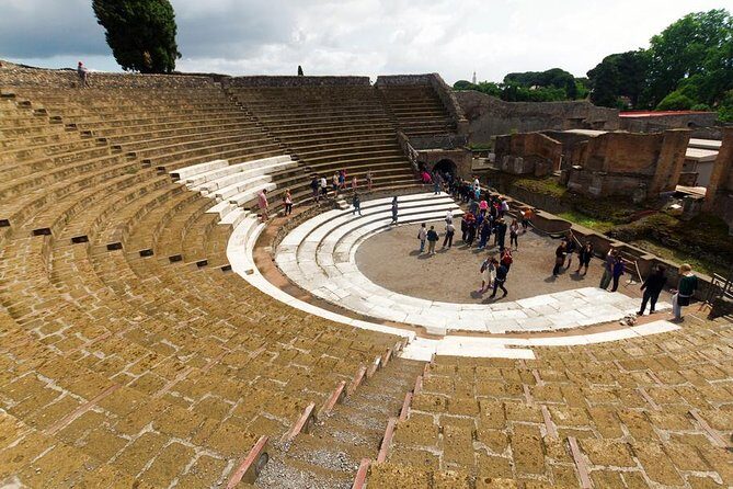 Naples: Pompeii & Mt Vesuvius All-Inclusive Small Group w/ Lunch - From Naples pickup to Pompeii entry: where the day starts