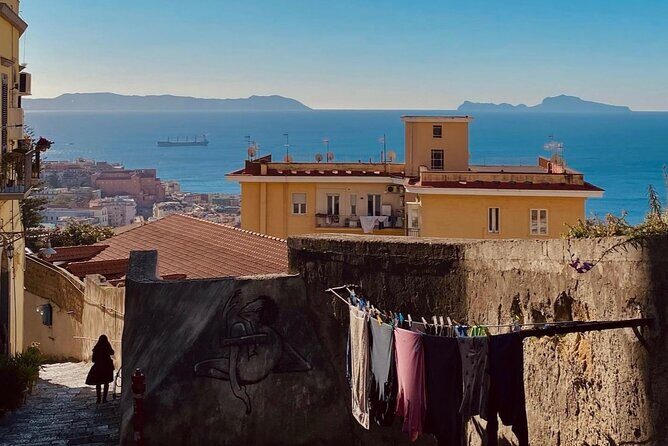 Naples Private Food Walking Tour from Pizza to Limoncello - The tastings: 10+ bites that add up (and can make you overfull)