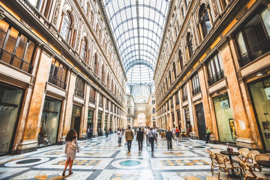 Naples Private Tour with driver and tour guide - Timing and smoothness: your best strategy in Naples