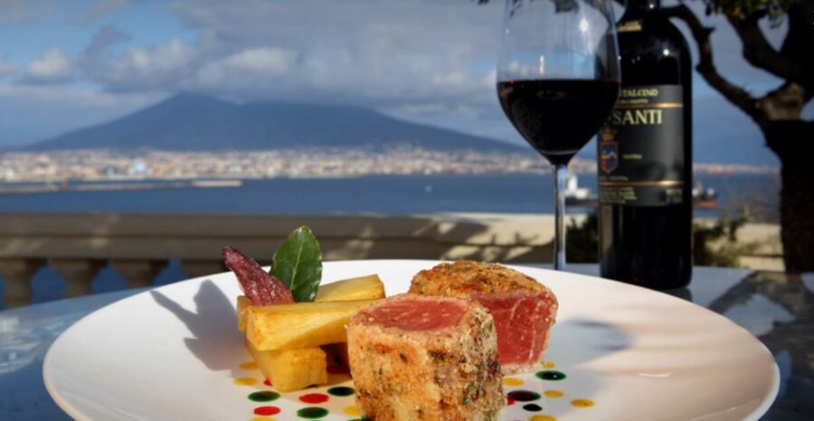 Naples: romantic dinner on the rooftop terrace - Weather reality: how wind and temperature change the evening