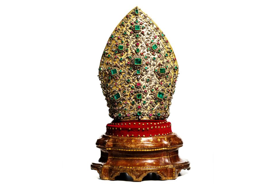 Naples: Royal Chapels & Treasure of St. Gennaro Ticket - San Gennaro Treasure, in plain terms: 700 years of donated devotion