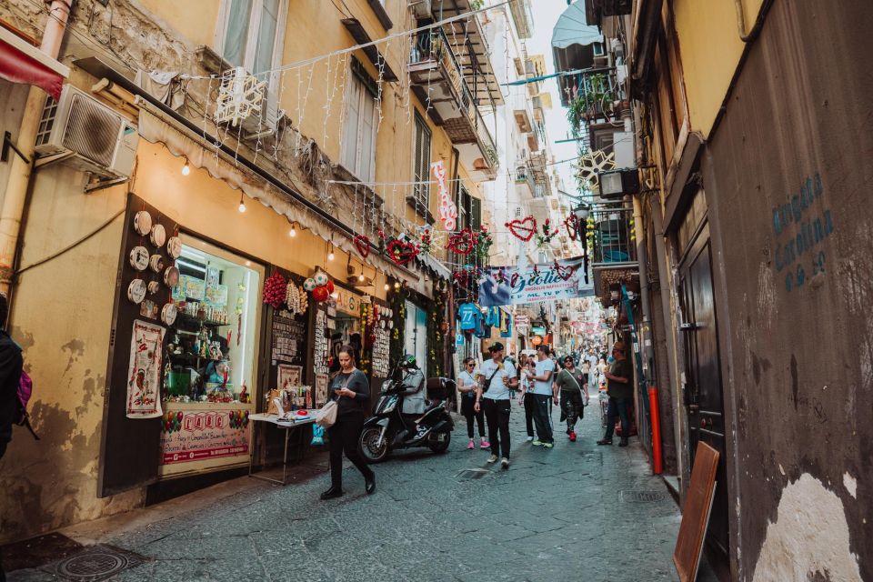 Naples: Royal Palace and Monumental Area Small Group Tour - Galleria Umberto I and Teatro San Carlo: Naples dressed for the spotlight