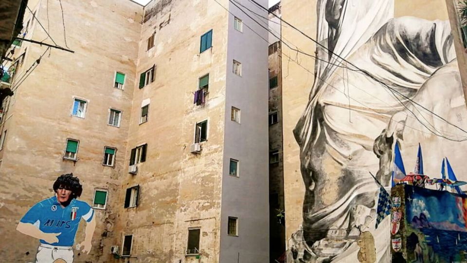 Naples: Royal Palace and Spanish Quarter Private Tour - Royal Rooms with Paintings and Tapestries: What to Notice