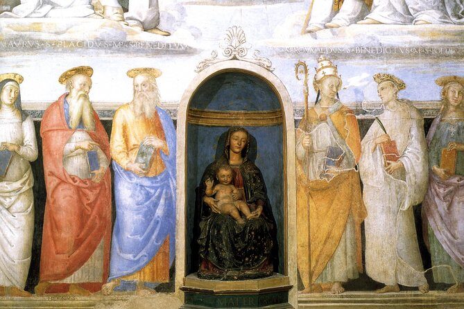 Naples: Saint Chiara Cloister and Velied Christ Guided Experience - Start at Piazza del Gesù Nuovo, then slip into a calmer Naples