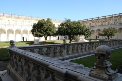 Naples: San Martino and Sant'Elmo Castle Guided Tour - The walk to Castel Sant’Elmo: a short shift in altitude and mood
