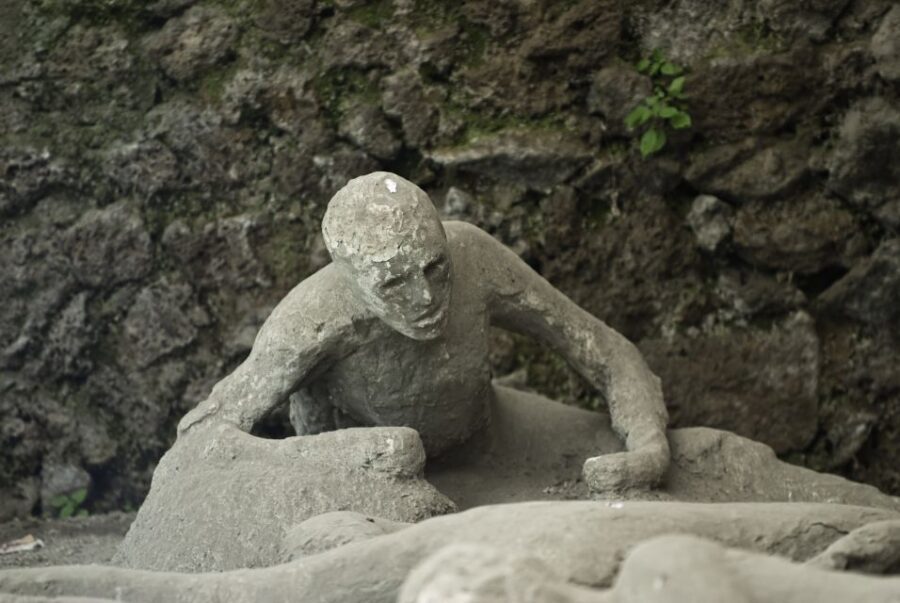 Naples: Sorrento and Pompeii with lunch & tickets included - How Sorrento feels after Pompeii (the best kind of contrast)