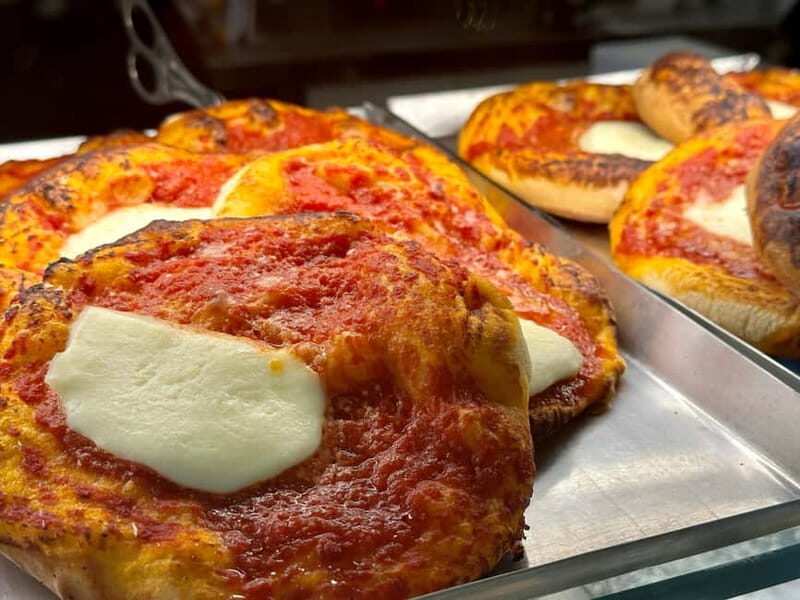 Naples: Street Food and Guided Sightseeing Walking Tour - How long 2.5 hours feels in real life