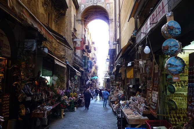 Naples Street Food Experience with local guide - Small Group Tour - Galleria Umberto I to Piazza del Plebiscito: iconic spaces for your appetite