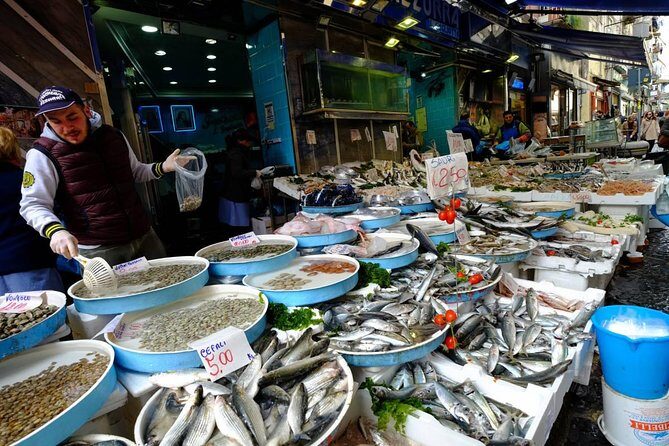 Naples Street Food Experience with local guide - Small Group Tour - What to bring (and how to stay comfortable in Naples)