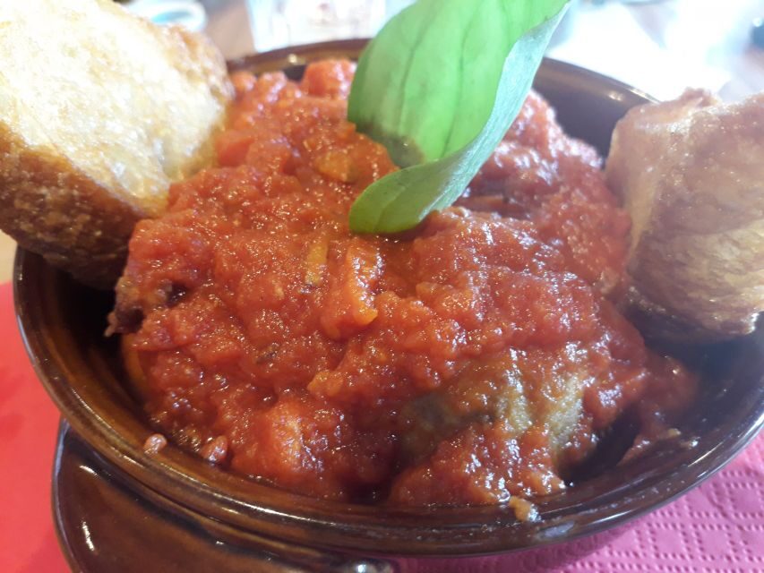 Naples Street Food Scene Tour: Small-Group Tasting Adventure - Santa Chiara Monumental Complex: another satisfying round, still moving