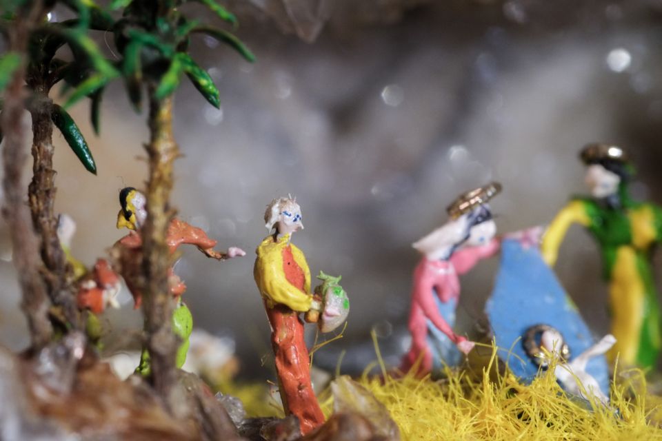 Naples: the magic of Christmas and Nativity scenes - Santa Maria del Purgatorio ad Arco: where Naples tells stories in layers