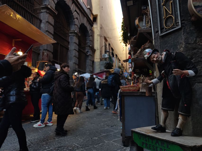 Naples: the magic of Christmas and Nativity scenes - Should you book this presepi tour?