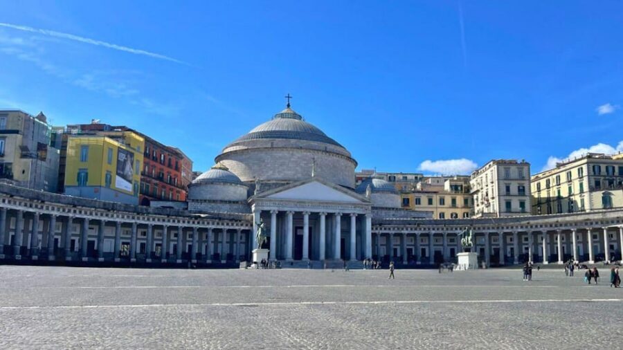 Naples: tour between Maschio Angioino and Plebiscito square - What the 2-hour schedule really means for you