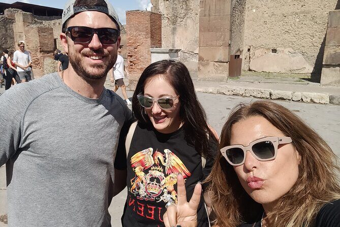 Naples transfer to Pompeii guided tour and Back - Price and Value: What $234.99 Includes (and What Doesn’t)