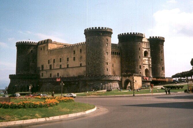 Naples walking tour + Neapolis buried - Naples Underground (Neapolis buried): included tickets and a real change of pace