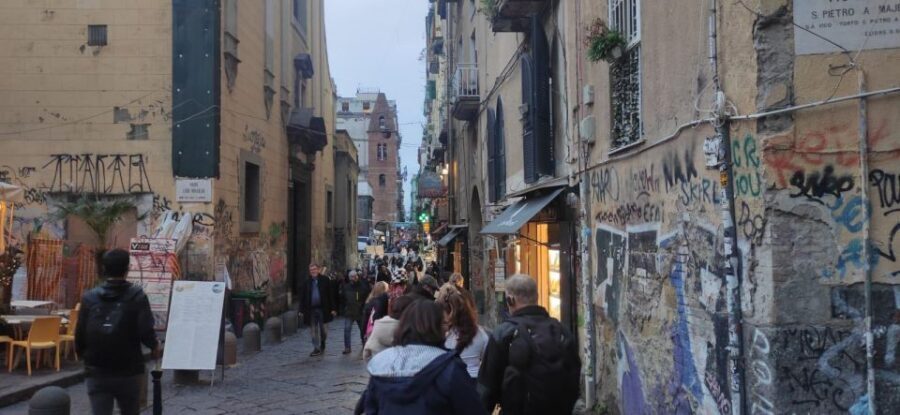 Naples Walking Tour: Old Town and Spaccanapoli - Why This Naples Old Town Walk Works in 2 Hours