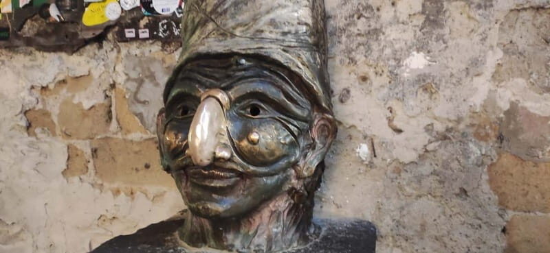Naples walking tour with entrance to Veiled Christ - Starting at Piazza Dante: Your Launch Point