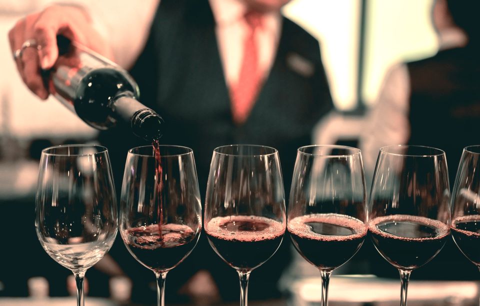 Naples Wine Tour with Sommelier - Naples wine tour in two hours: what you’re really buying
