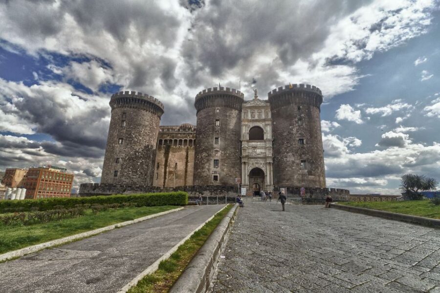 Napoli: Half-Day City Sightseeing Group Tour - A half-day Naples route that helps you get your bearings