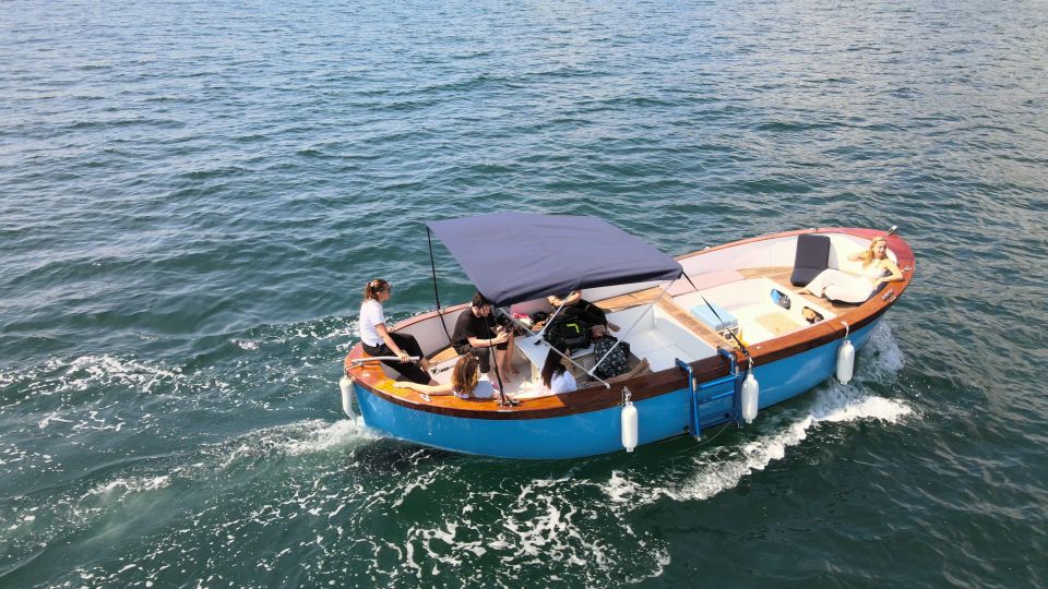 Napoli: Myths & Legends Cruise with Snorkeling - The snorkeling part: gear included, wetsuit depending on season