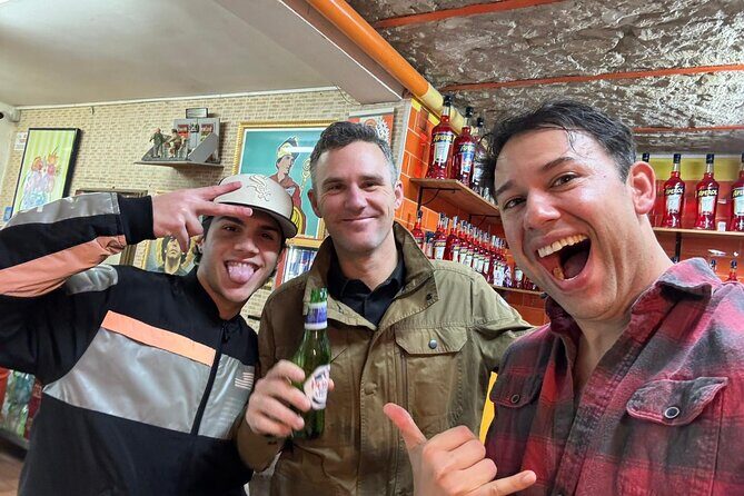 Napoli Pub Crawl in the Old Town - Your guide experience: Samuele’s style of keeping you included