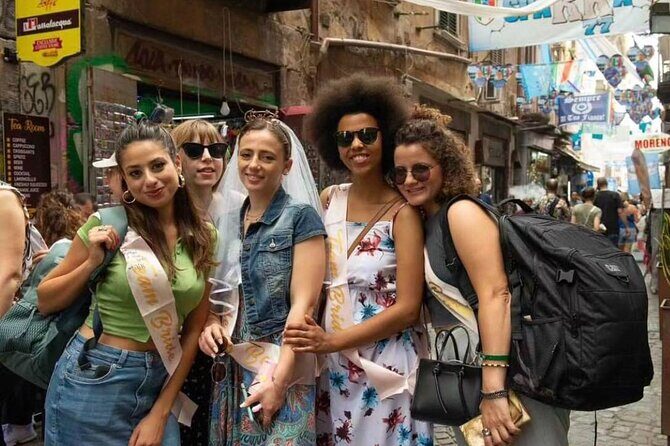 Napoli Pub Crawl in the Old Town - Drinks, costs, and how to keep the night comfortable
