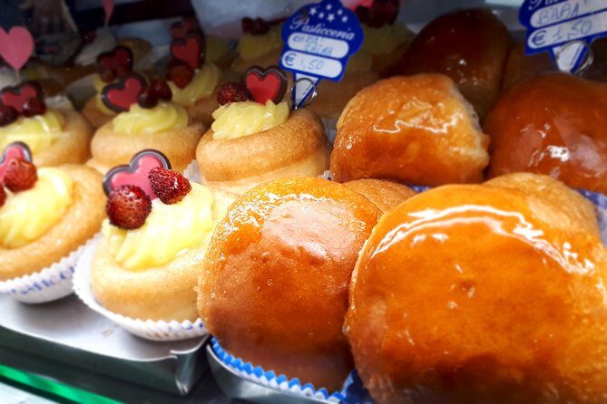Napoli Sight Eating Walk: Food and Sight Tour - Via Toledo Meeting Point to Galleria Umberto I: the walk rhythm