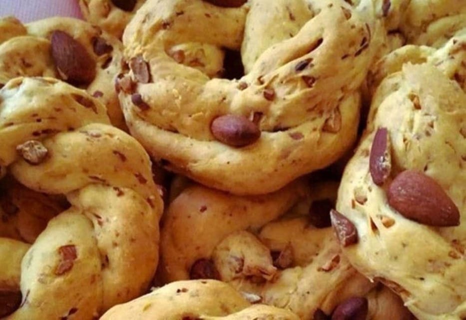 Napoli street food walking tour - Sfogliatella and Neapolitan coffee: finishing like locals do