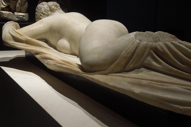 National Roman Museum and Diocletian Thermal Baths Walking Tour - Palazzo Massimo begins at the ticket office, not at the chaos