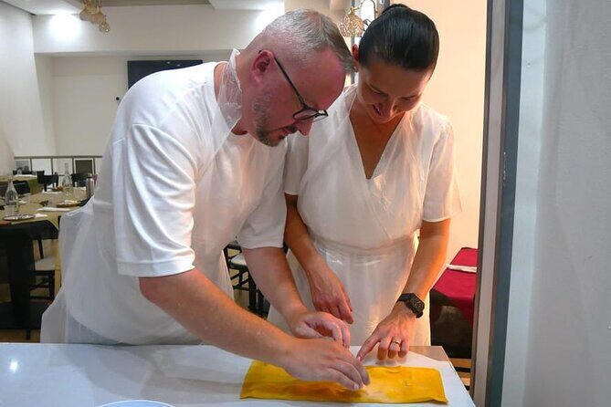 Neapolitan pasta homemade Cooking Lesson - Via delle Zite: how to show up and get started fast