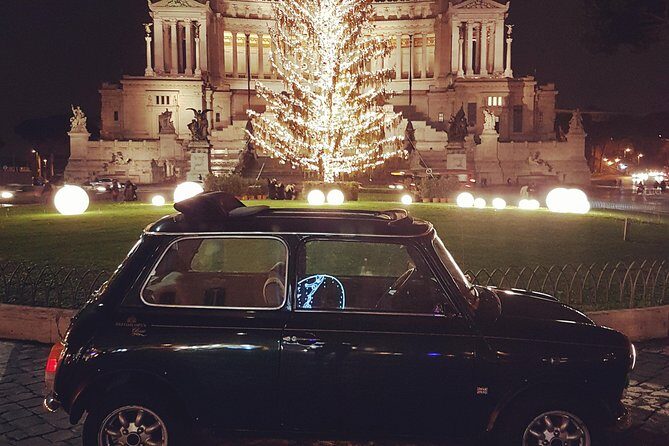 NIGHT TOUR THINK BIG, GO MINI! Rome in Mini Cooper Classic Cabrio - Piazza Navona to Trevi Fountain: Baroque power in two quick looks