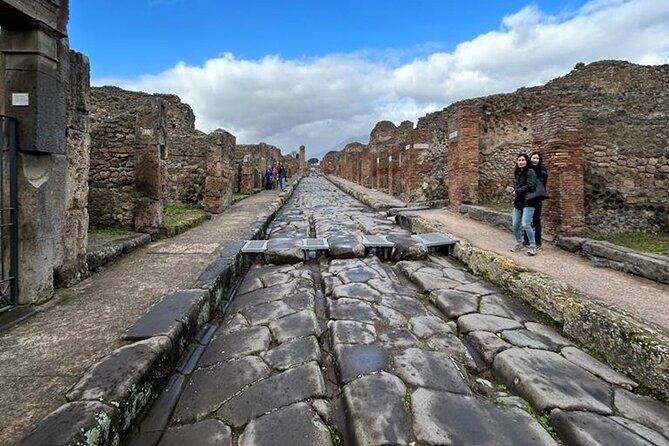 Once upon a time Pompeii 2 and a half hour tour - What You Should Budget: $48.19 Plus the €20 Entrance Ticket