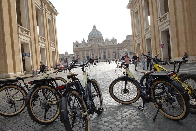 One-Day WOW PRIVATE Experience - Starting at Roma STARBIKE and getting rolling by 9:30