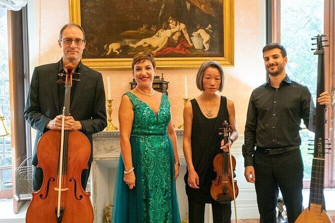 Opera Serenades in Palazzo Doria Pamphilj, Rome - First-row vs second-row seating: closeness comes with a tradeoff