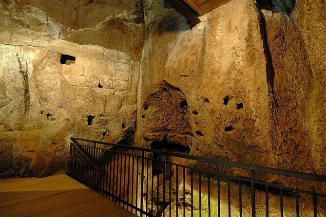 Orvieto and Civita di Bagnoregio including Underground Tour and Lunch - Pozzo di San Patrizio and Pozzo della Cava: going underground to understand survival