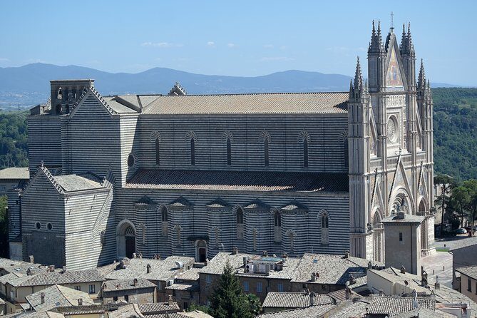 Orvieto, the Cathedral with golden mosaics and the medieval city – Private Tour - Orvieto’s Duomo: gilded mosaics and the drama of the Last Judgment