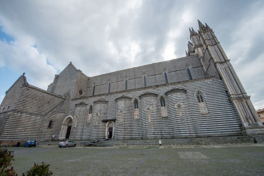 Orvieto Walking Tour including Duomo tickets - Piazza del Popolo: the civic center where you can slow down