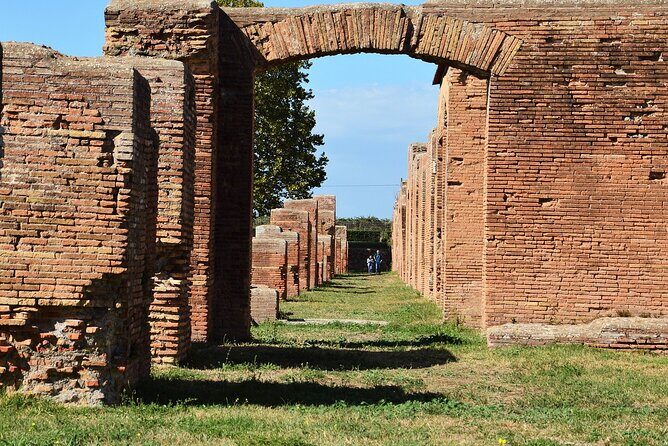 Ostia Antica Private Guided Tour with Optional Transfer from Rome - Forum and the big idea behind how the ruins are arranged