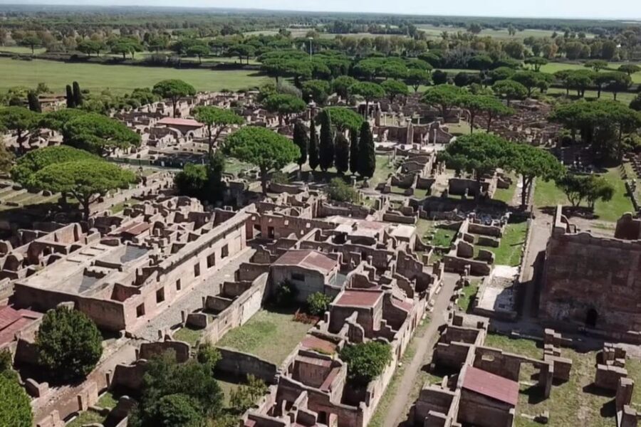 Ostia Antica: Small group tour from Rome - House of Diana: reading private life in domestic rooms