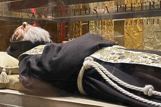 Padre Pio's Shrine in San Giovanni Rotondo Private Tour from Rome - Lunch included, with a day designed for endurance