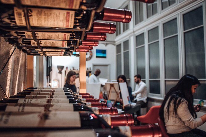 Paint & Sip in a 17th-Century Palazzo with Wine & Pizza - Key things I’d bet you’ll care about