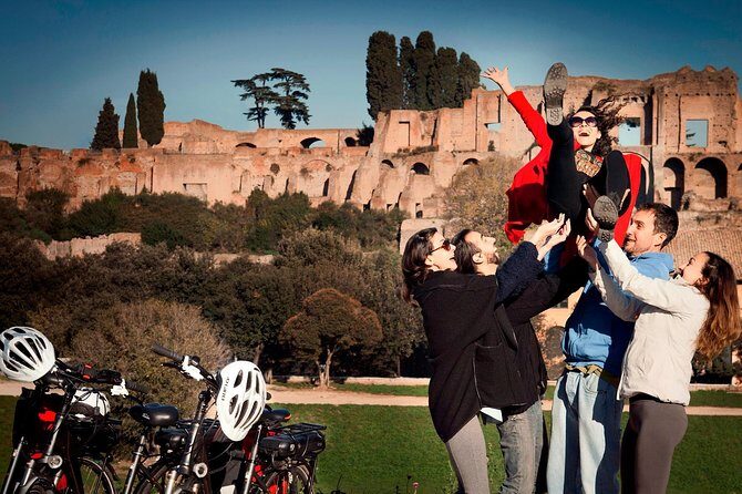 Panoramic Rome Off-the-beaten-track Tour with Cannondale Ebike - Janiculum Hill (Colle del Gianicolo): the Rome postcard moment