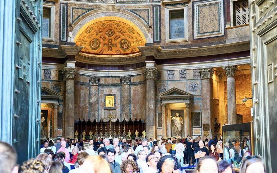 Pantheon Audio Guided Tour: Endless Imperial Rome Experience - What You’ll See Under the Dome: Oculus, Spherical Space, and Scale