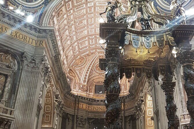Papal Audience in Rome Private Tour with Pope Leo XIV in Rome - Guides in action: why names like Francesco and Gloria show up in so many good stories