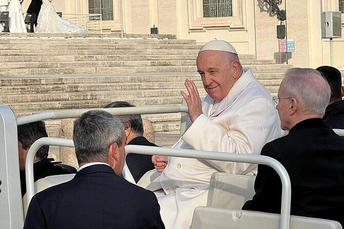 Papal Audience in Rome Private Tour with Pope Leo XIV in Rome - Entering Vatican City: security rules that shape your morning