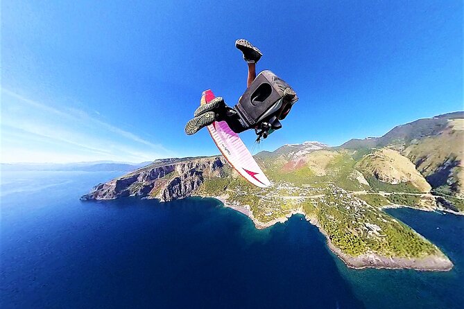 Paragliding flight over the Gardens of Ninfa - Meeting at Viale della Stazione (Latina Scalo) and how to show up smoothly