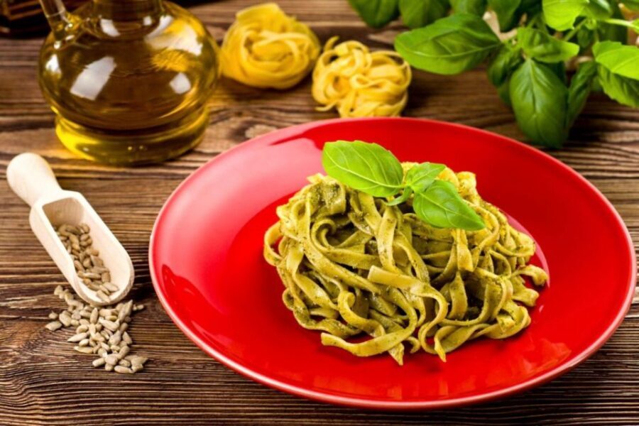 Pasta Cooking Class with Pesto Sauce Making in Rome Center - Piazza Navona is a smart place to learn pasta