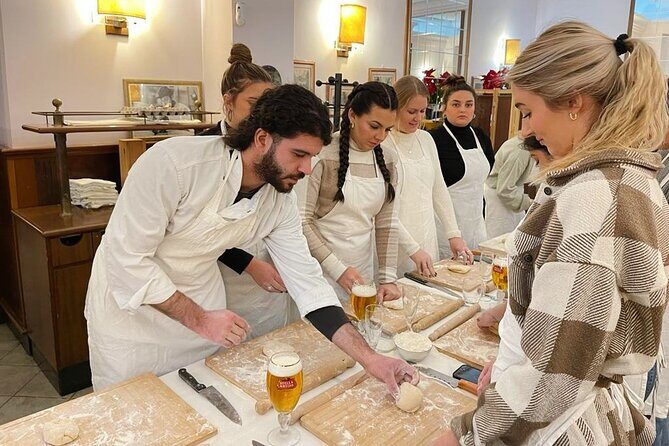 Pasta Cooking Class with Pesto Sauce Making in Rome City Center - Timing and practical setup for a smooth 7:00 pm start